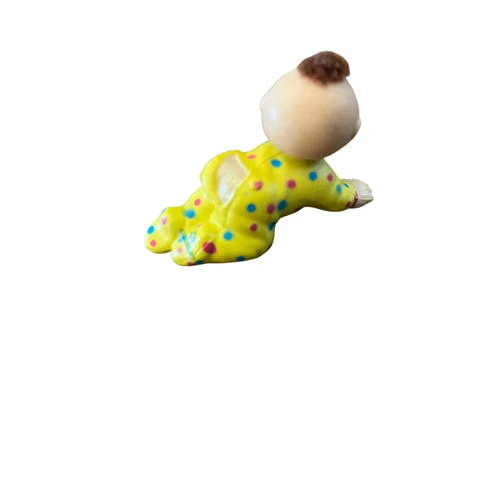 Vintage Cabbage Patch Kids PVC Mini Figure Crawling Baby Yellow Polka Dot 1984